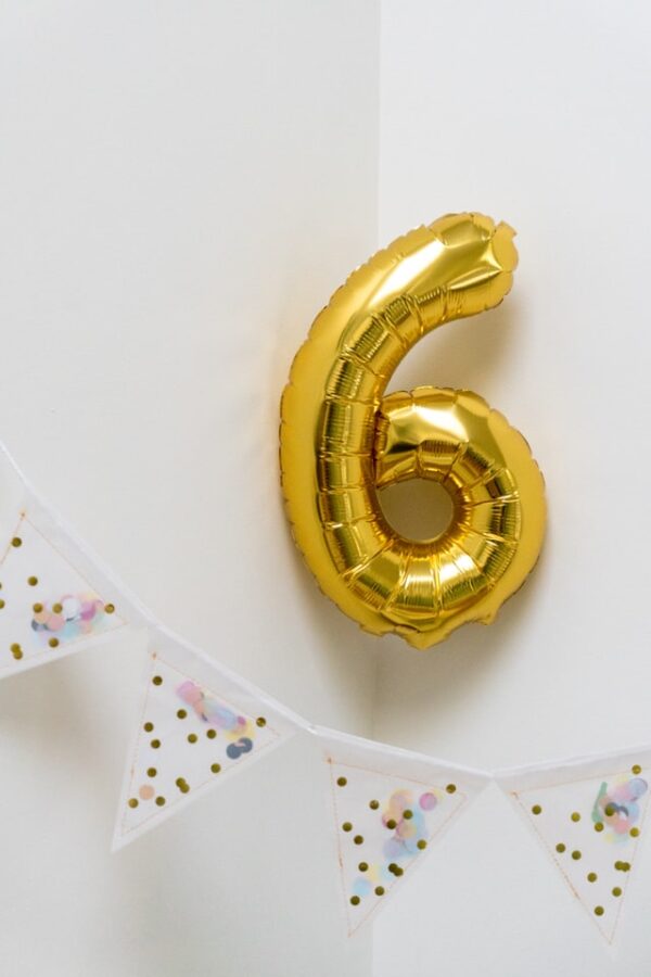 Gold number 6 balloon